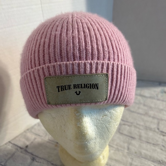 TRUE RELIGION PINK RIBBED WATCH CAP WINTER WEAR STRETCHABLE 4% CASHMERE - Picture 1 of 6